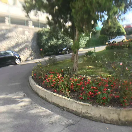 Del Golf - Secured Parking - Апартаменти *